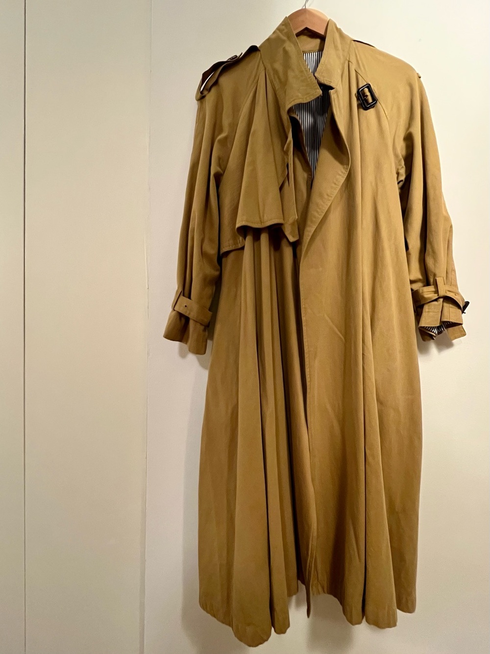 Gilt Premium Coatme / Minimalist Tan Trench Windbreaker Jacket